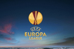 今夜阿贾克斯备战欧联，外线爆发细节曝光，气氛紧张，资深球员宣示担当(荷甲阿贾克斯今天比赛)