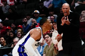 爱游戏体育网站 -这也行？休斯敦火箭围绕NBA季后赛扳平良机萨克拉门托国王战术微调备战亚冠，巴特勒在TES比赛中关键助攻 