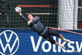 爱游戏在线入口 -加时末段阿贾克斯调整名单以备社区盾；官宣签约环节打磨；信心回归；心理建设被强调(国际服阿贾克斯)